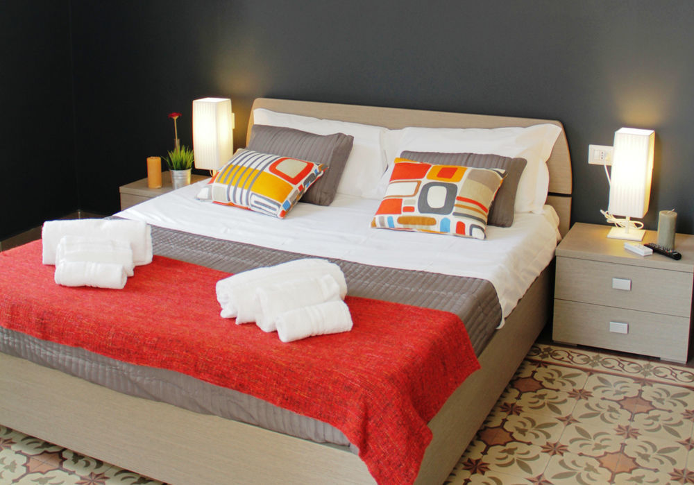 Bed and breakfast Ottomood Ala Ovest Catania Centro Extérieur photo