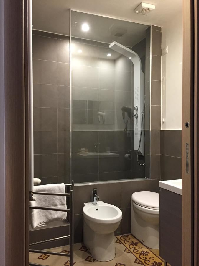 Bed and breakfast Ottomood Ala Ovest Catania Centro Extérieur photo