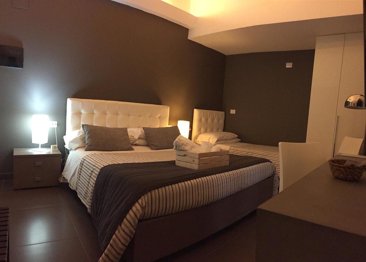 Bed and breakfast Ottomood Ala Ovest Catania Centro Extérieur photo