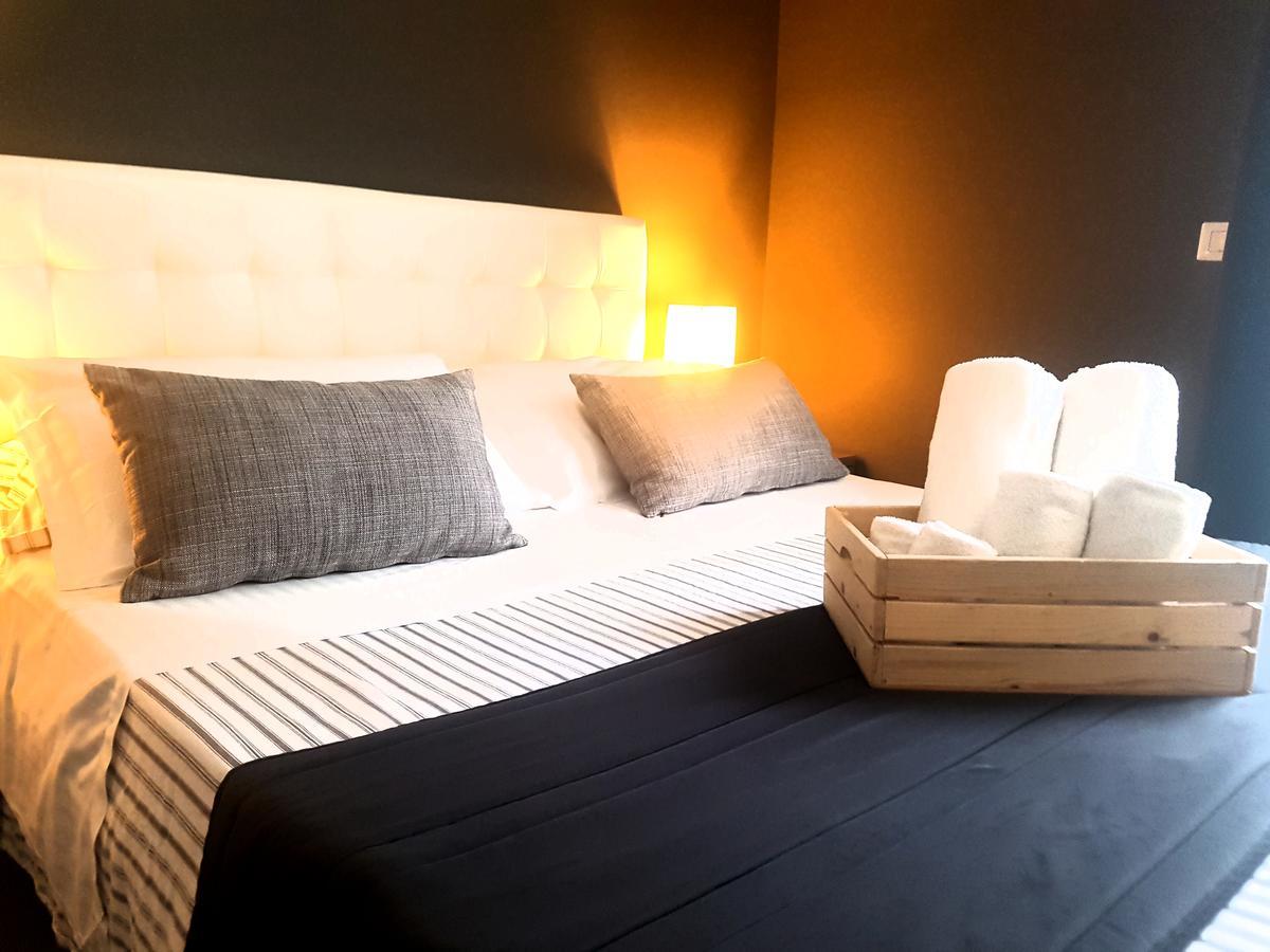 Bed and breakfast Ottomood Ala Ovest Catania Centro Extérieur photo