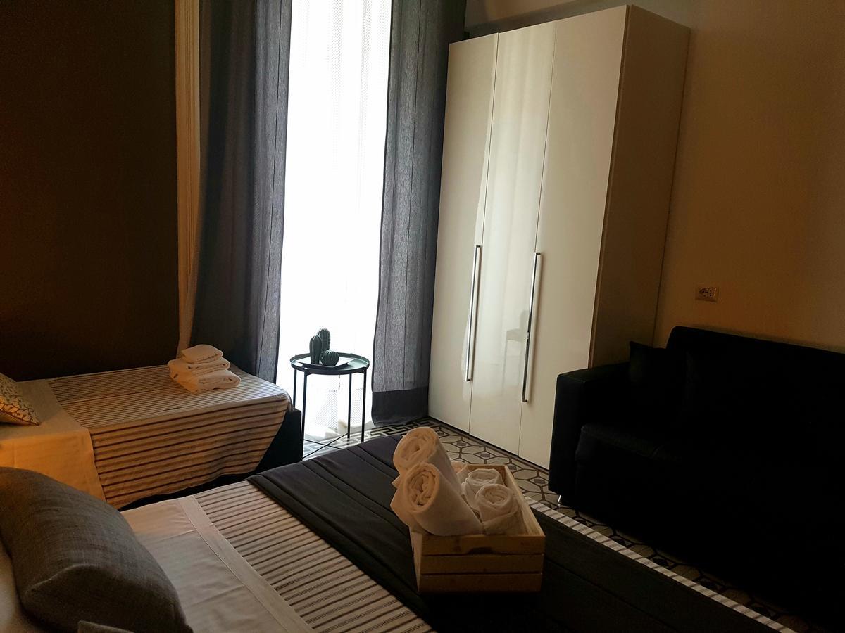 Bed and breakfast Ottomood Ala Ovest Catania Centro Extérieur photo