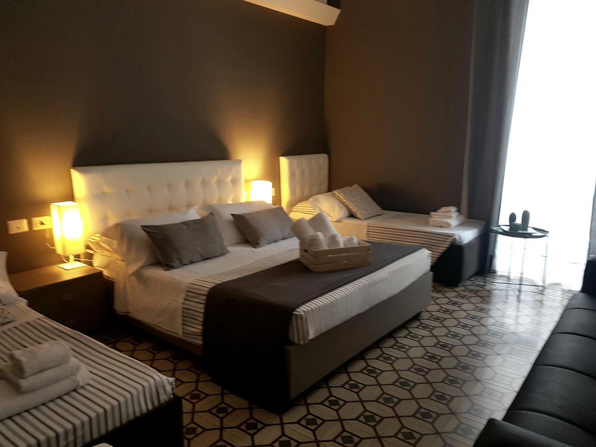 Bed and breakfast Ottomood Ala Ovest Catania Centro Extérieur photo