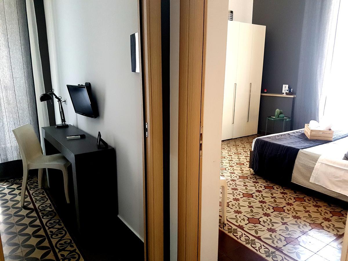 Bed and breakfast Ottomood Ala Ovest Catania Centro Extérieur photo