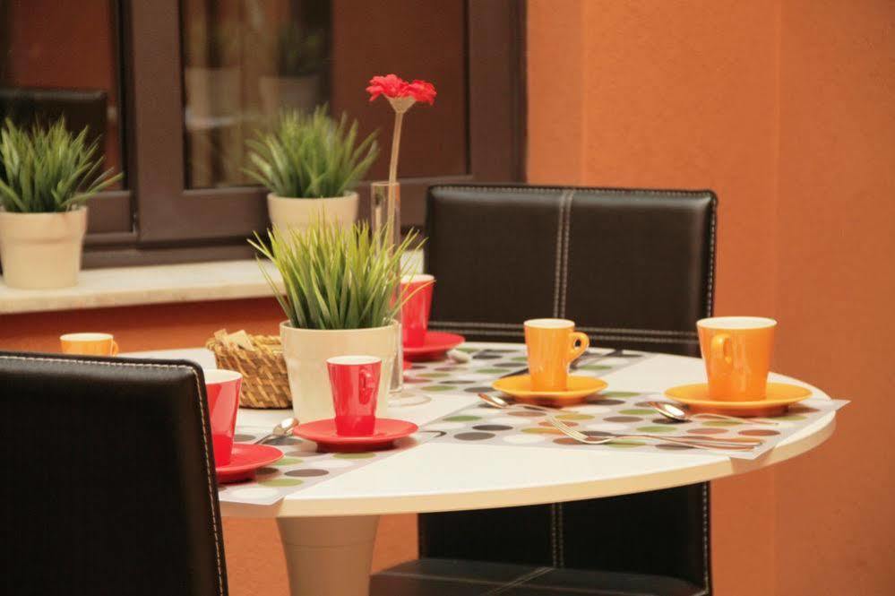Bed and breakfast Ottomood Ala Ovest Catania Centro Extérieur photo