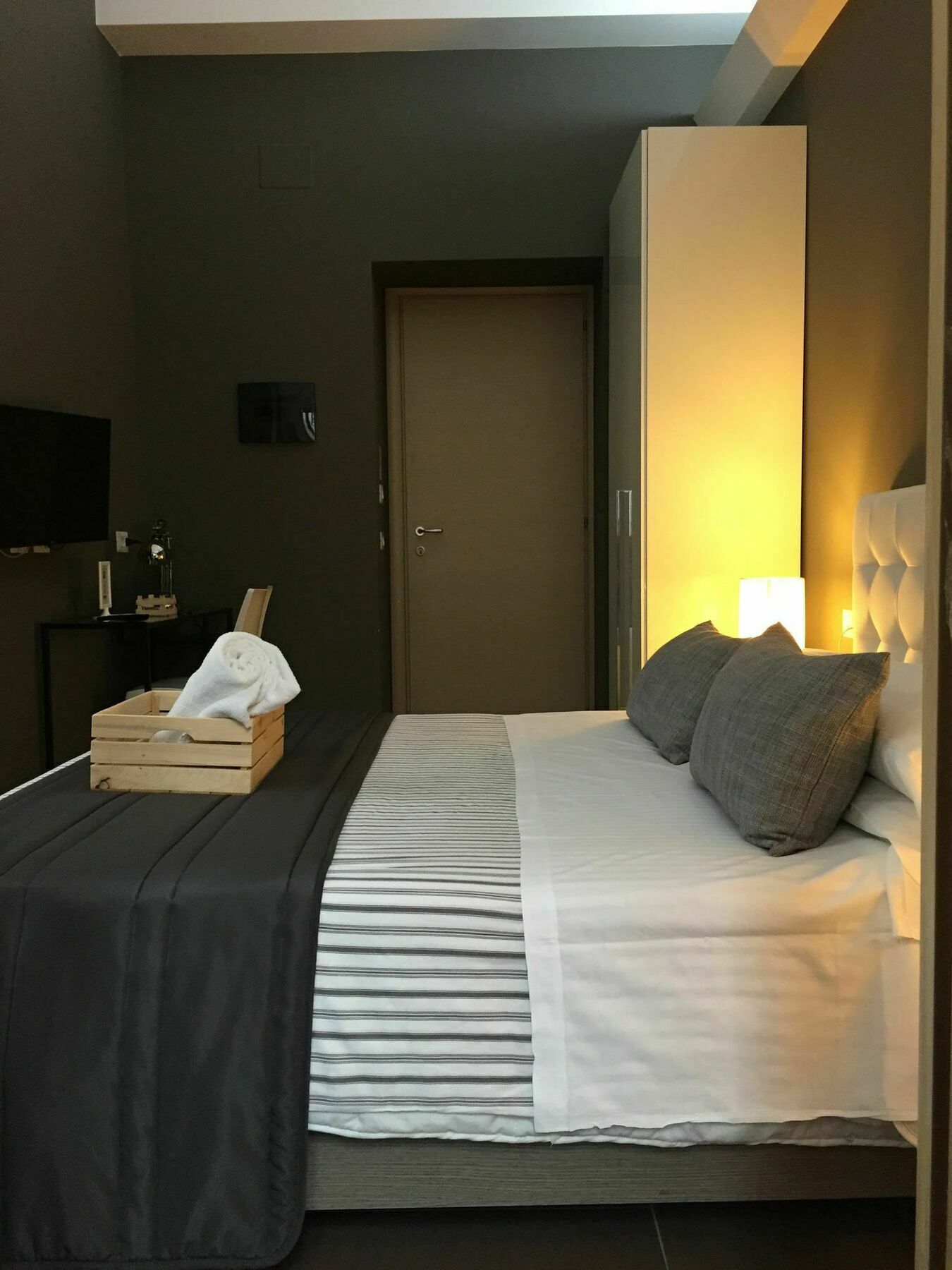 Bed and breakfast Ottomood Ala Ovest Catania Centro Extérieur photo
