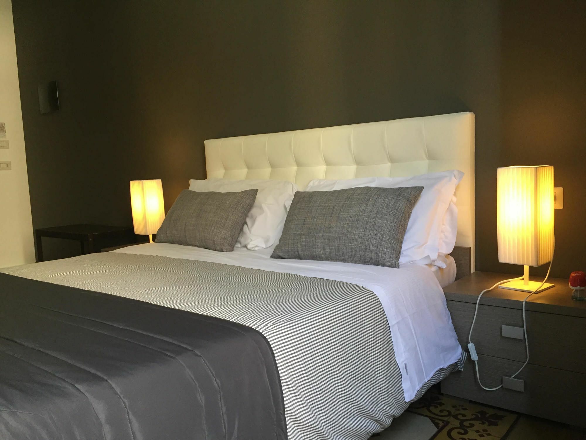 Bed and breakfast Ottomood Ala Ovest Catania Centro Extérieur photo